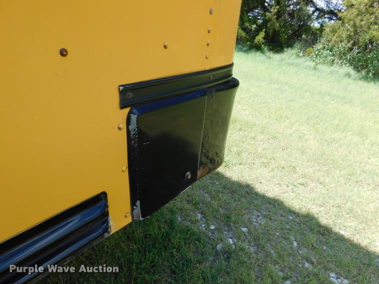 image for item DB9418 2006 Ford Econoline E450 Blue Bird school bus