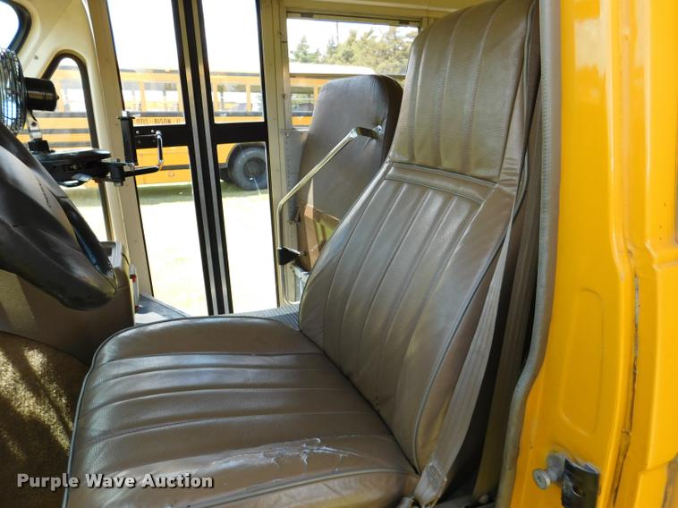 image for item DB9419 1996 Chevrolet G30 Blue Bird school bus