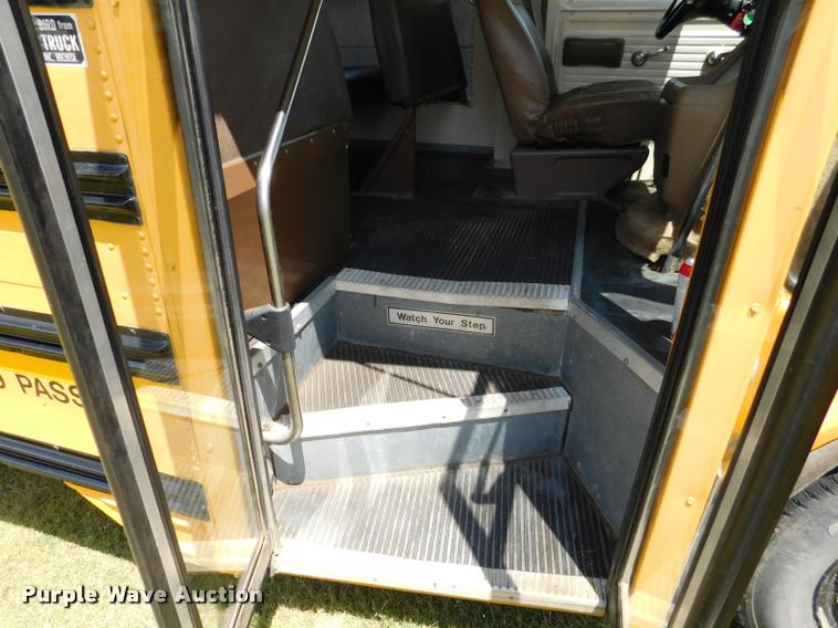 image for item DB9419 1996 Chevrolet G30 Blue Bird school bus