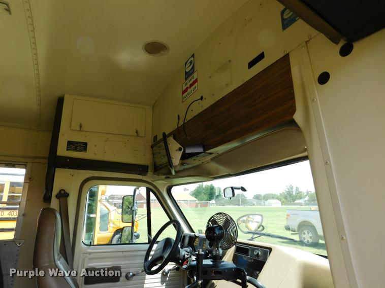 image for item DB9419 1996 Chevrolet G30 Blue Bird school bus