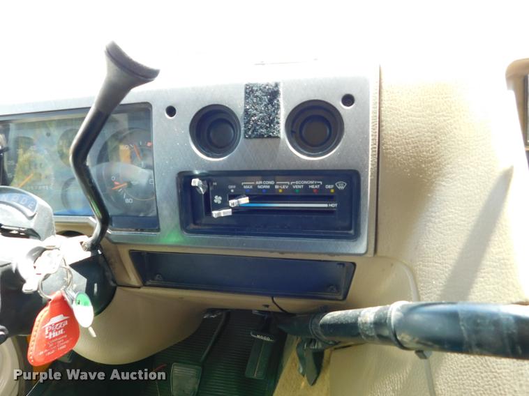 image for item DB9419 1996 Chevrolet G30 Blue Bird school bus