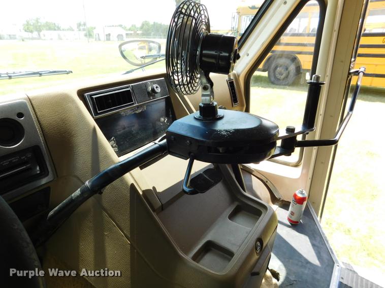 image for item DB9419 1996 Chevrolet G30 Blue Bird school bus