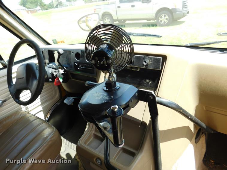 image for item DB9419 1996 Chevrolet G30 Blue Bird school bus