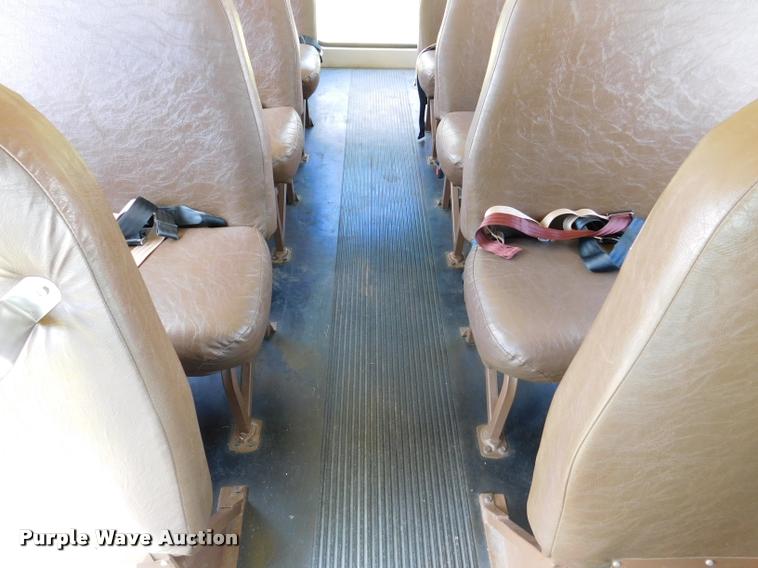 image for item DB9419 1996 Chevrolet G30 Blue Bird school bus