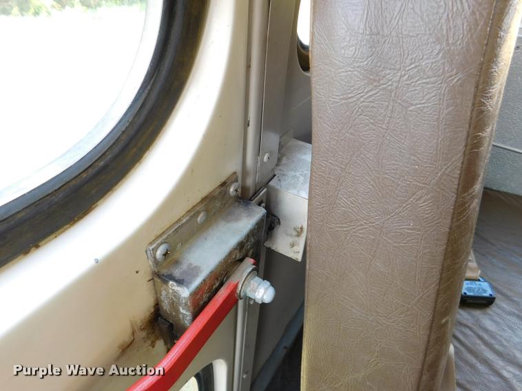 image for item DB9419 1996 Chevrolet G30 Blue Bird school bus