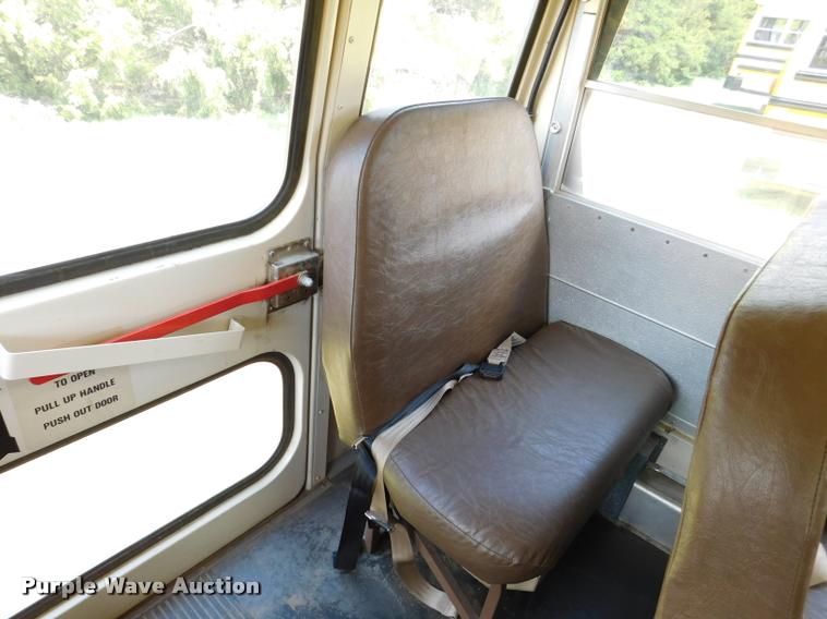 image for item DB9419 1996 Chevrolet G30 Blue Bird school bus