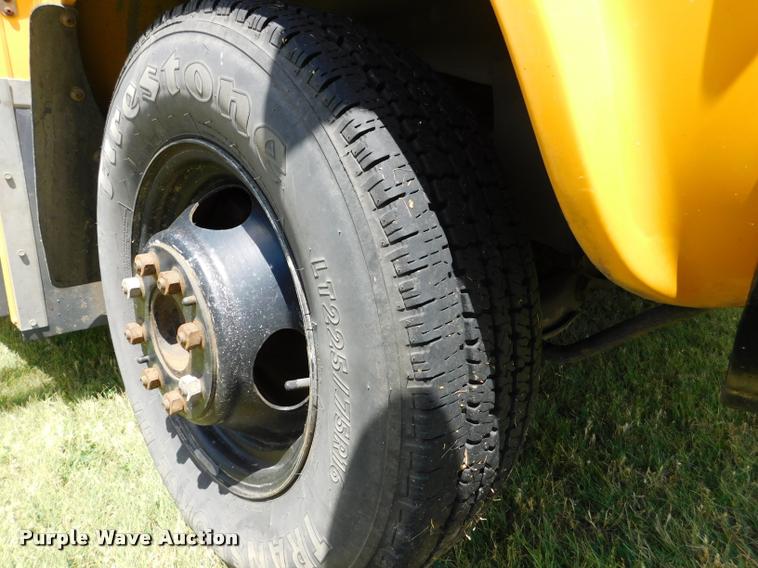 image for item DB9419 1996 Chevrolet G30 Blue Bird school bus