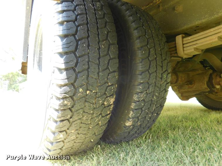 image for item DB9419 1996 Chevrolet G30 Blue Bird school bus