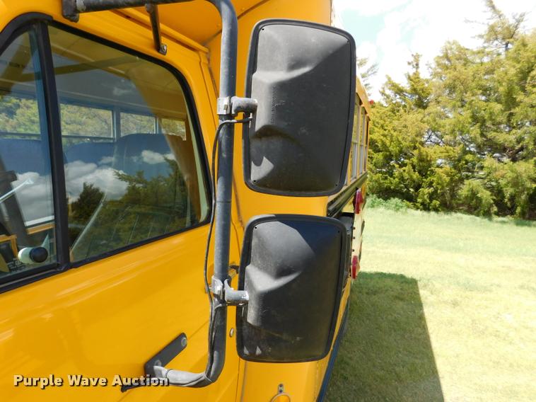 image for item DB9419 1996 Chevrolet G30 Blue Bird school bus