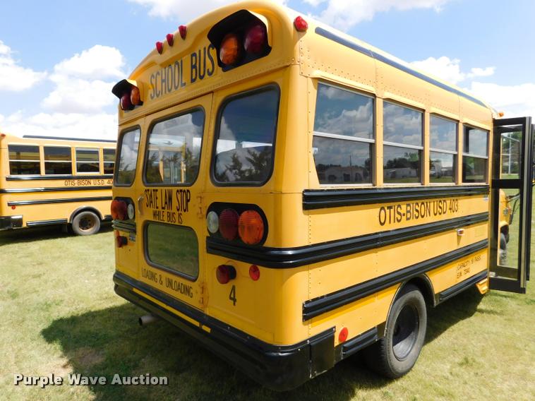 image for item DB9419 1996 Chevrolet G30 Blue Bird school bus
