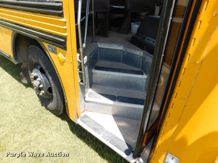 image for item DB9420 1992 Blue Bird TC2000 school bus
