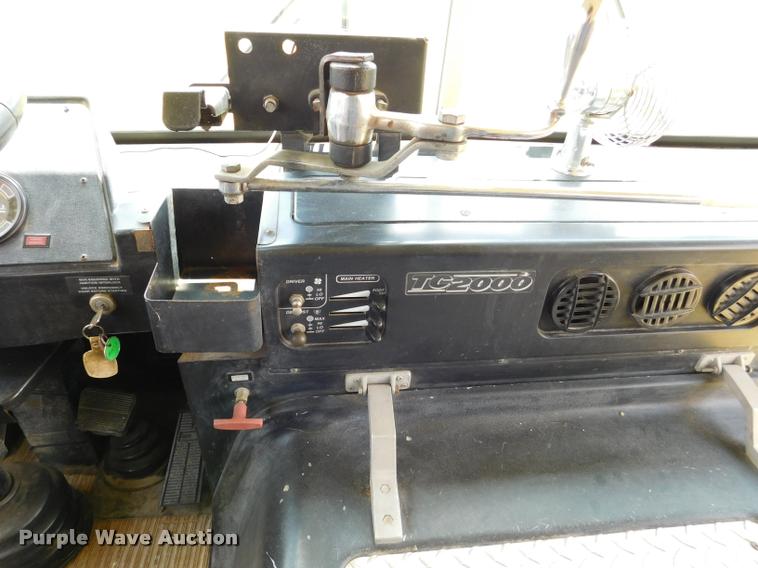 image for item DB9420 1992 Blue Bird TC2000 school bus