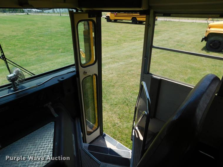image for item DB9420 1992 Blue Bird TC2000 school bus