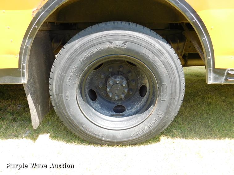 image for item DB9420 1992 Blue Bird TC2000 school bus