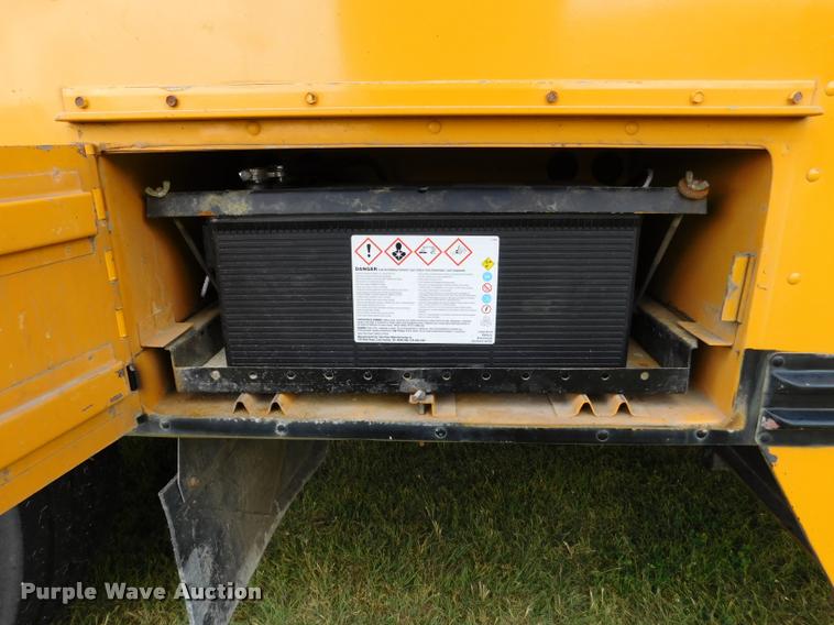 image for item DB9420 1992 Blue Bird TC2000 school bus