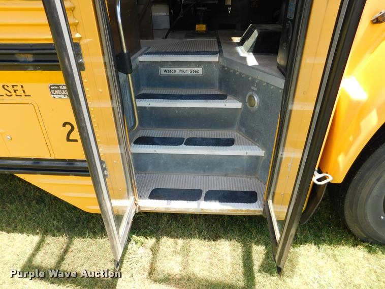 image for item DB9421 1996 Chevrolet B7 Blue Bird school bus