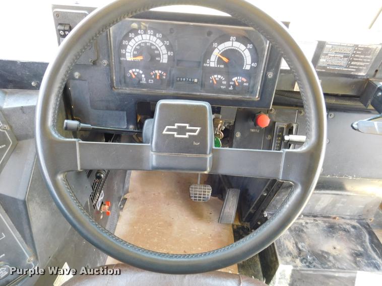 image for item DB9421 1996 Chevrolet B7 Blue Bird school bus