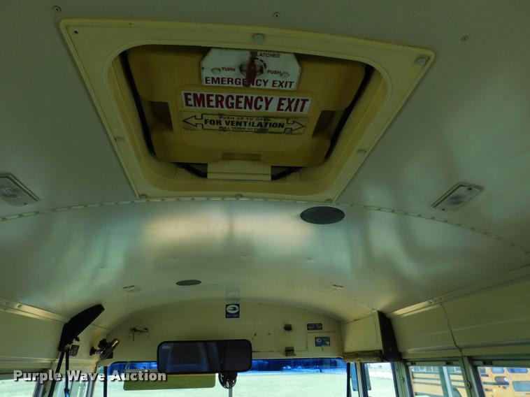 image for item DB9421 1996 Chevrolet B7 Blue Bird school bus