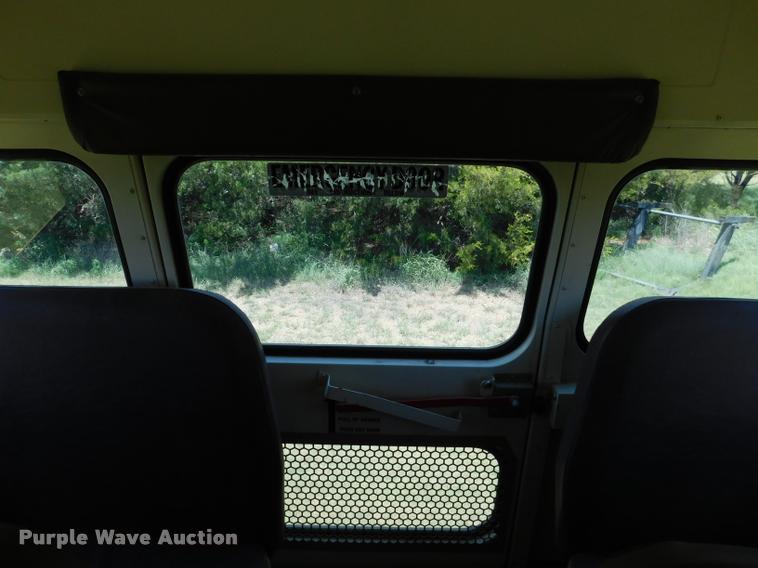 image for item DB9421 1996 Chevrolet B7 Blue Bird school bus