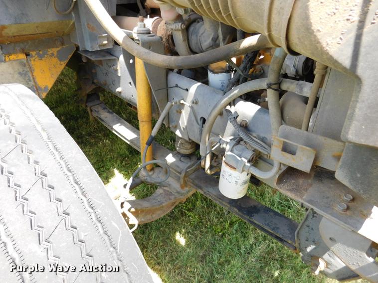 image for item DB9421 1996 Chevrolet B7 Blue Bird school bus