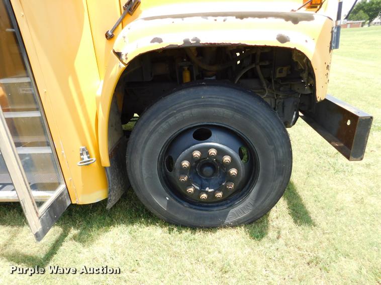 image for item DB9421 1996 Chevrolet B7 Blue Bird school bus