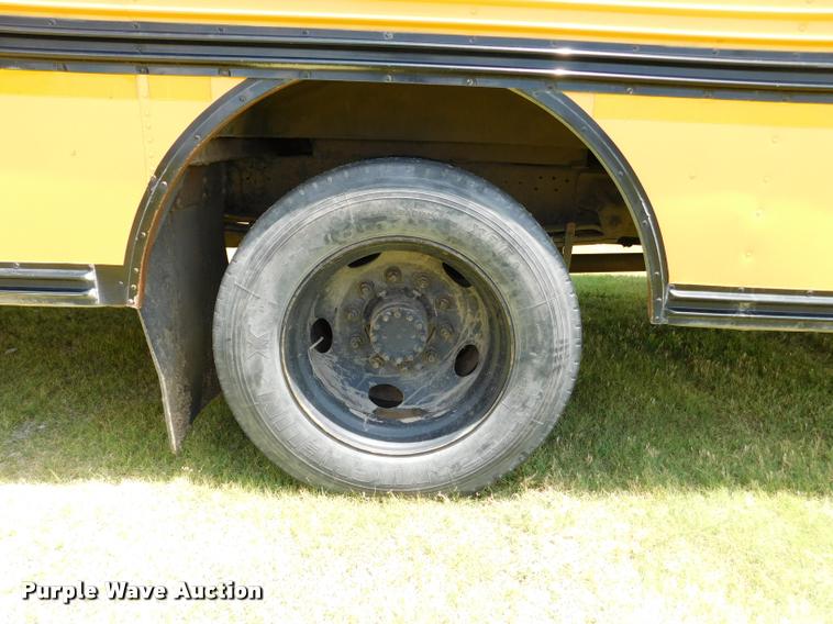 image for item DB9421 1996 Chevrolet B7 Blue Bird school bus