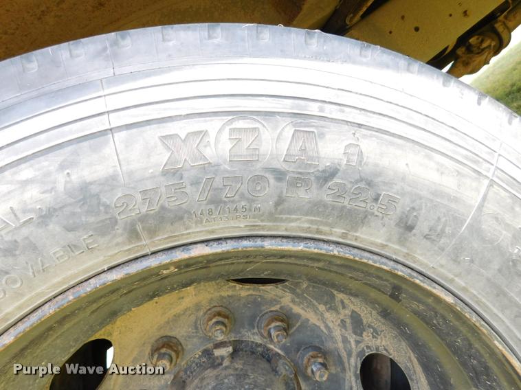 image for item DB9421 1996 Chevrolet B7 Blue Bird school bus