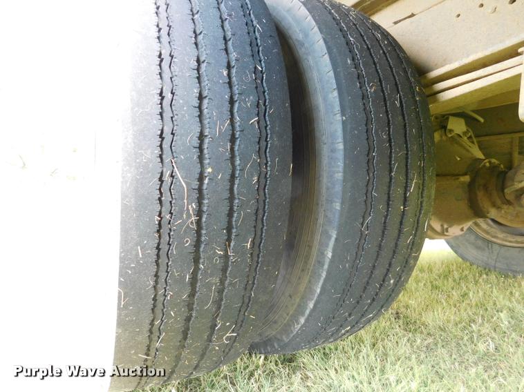 image for item DB9421 1996 Chevrolet B7 Blue Bird school bus