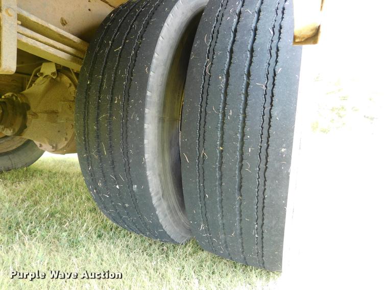 image for item DB9421 1996 Chevrolet B7 Blue Bird school bus