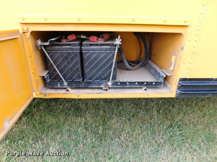 image for item DB9421 1996 Chevrolet B7 Blue Bird school bus