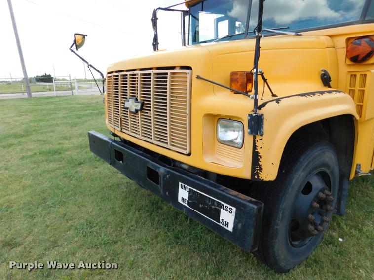 image for item DB9421 1996 Chevrolet B7 Blue Bird school bus