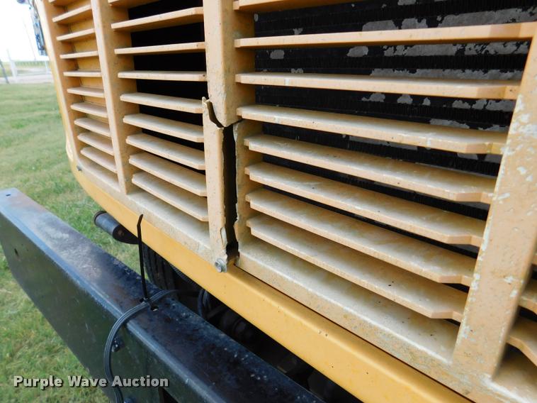 image for item DB9421 1996 Chevrolet B7 Blue Bird school bus