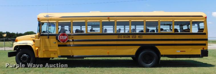 image for item DB9422 2002 Chevrolet B7 Blue Bird school bus