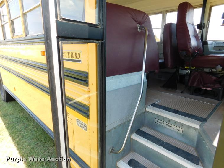 image for item DB9422 2002 Chevrolet B7 Blue Bird school bus