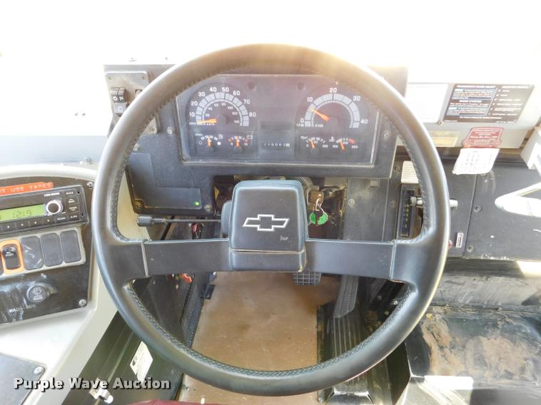 image for item DB9422 2002 Chevrolet B7 Blue Bird school bus