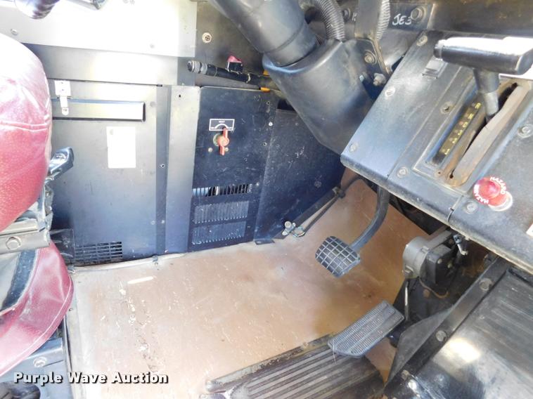 image for item DB9422 2002 Chevrolet B7 Blue Bird school bus