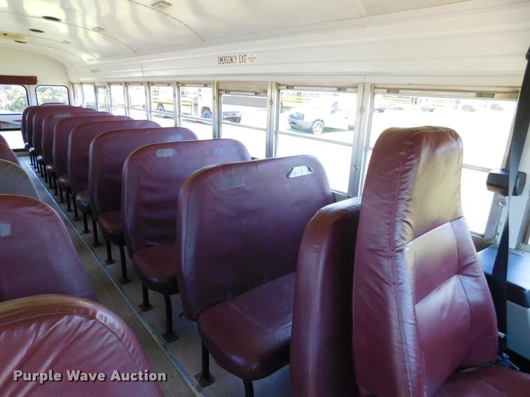 image for item DB9422 2002 Chevrolet B7 Blue Bird school bus