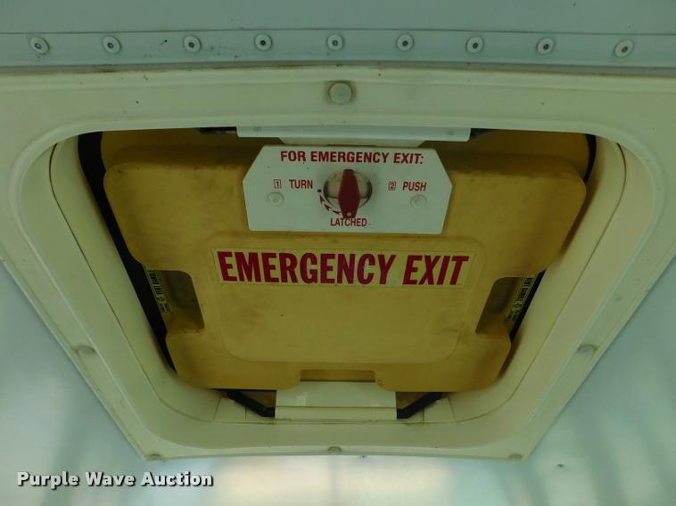 image for item DB9422 2002 Chevrolet B7 Blue Bird school bus