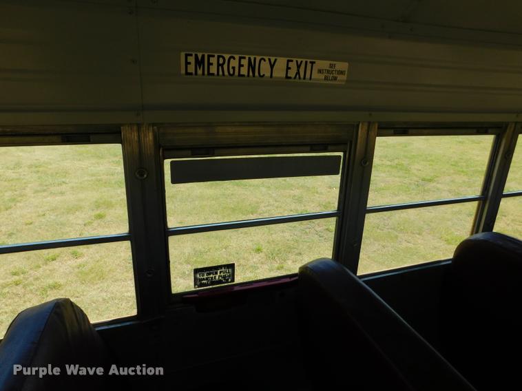 image for item DB9422 2002 Chevrolet B7 Blue Bird school bus