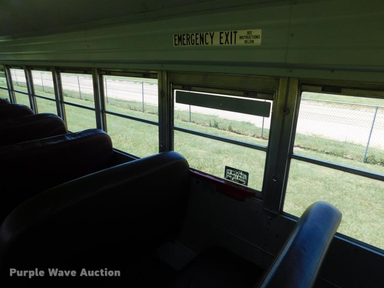 image for item DB9422 2002 Chevrolet B7 Blue Bird school bus