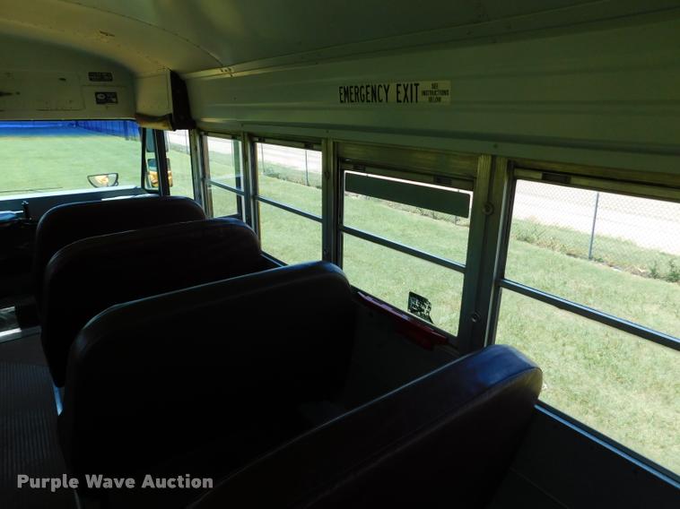 image for item DB9422 2002 Chevrolet B7 Blue Bird school bus