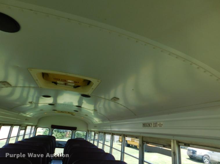 image for item DB9422 2002 Chevrolet B7 Blue Bird school bus