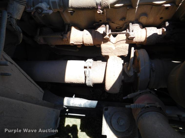 image for item DB9422 2002 Chevrolet B7 Blue Bird school bus