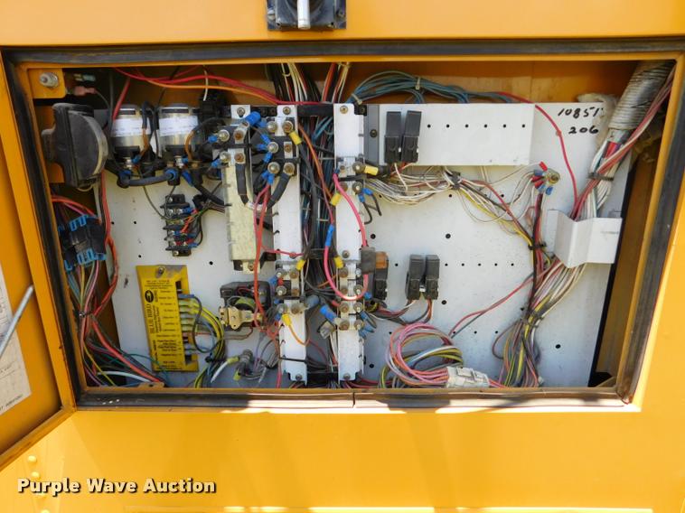 image for item DB9422 2002 Chevrolet B7 Blue Bird school bus