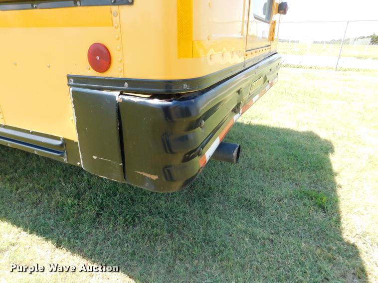 image for item DB9422 2002 Chevrolet B7 Blue Bird school bus