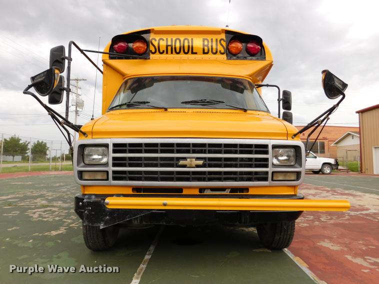 image for item DB9464 1996 Chevrolet G30 school bus