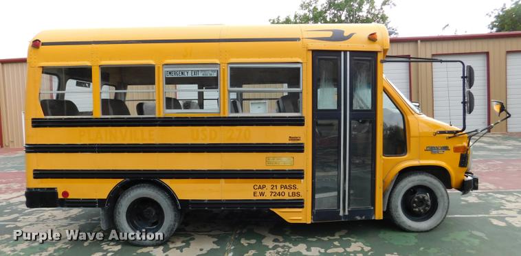image for item DB9464 1996 Chevrolet G30 school bus