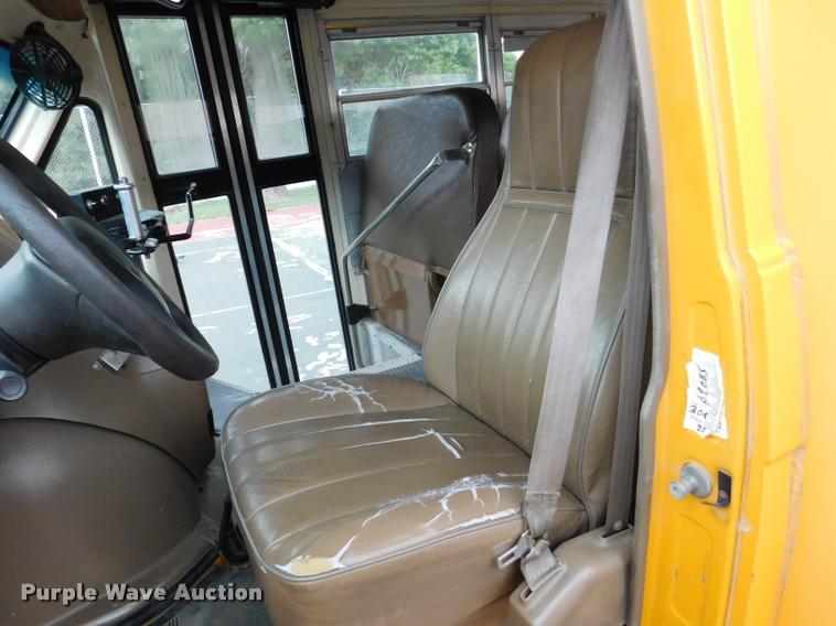 image for item DB9464 1996 Chevrolet G30 school bus