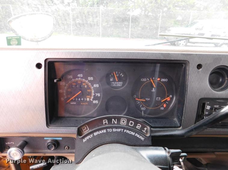 image for item DB9464 1996 Chevrolet G30 school bus