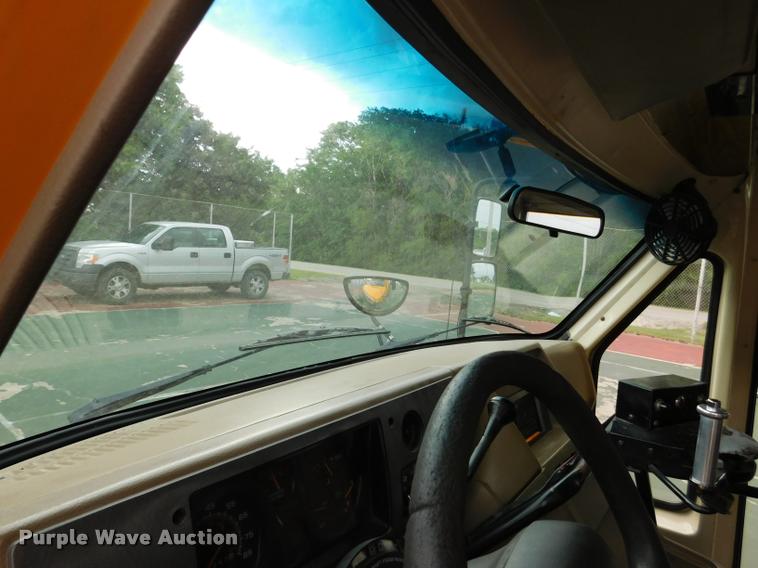 image for item DB9464 1996 Chevrolet G30 school bus